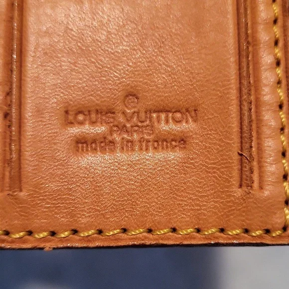 Louis Vuitton Poignant and Luggage Tag - Picture 3 of 4